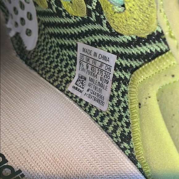 YeezY 350 V2 YeezReel Non-Reflective - Picture 5 of 9